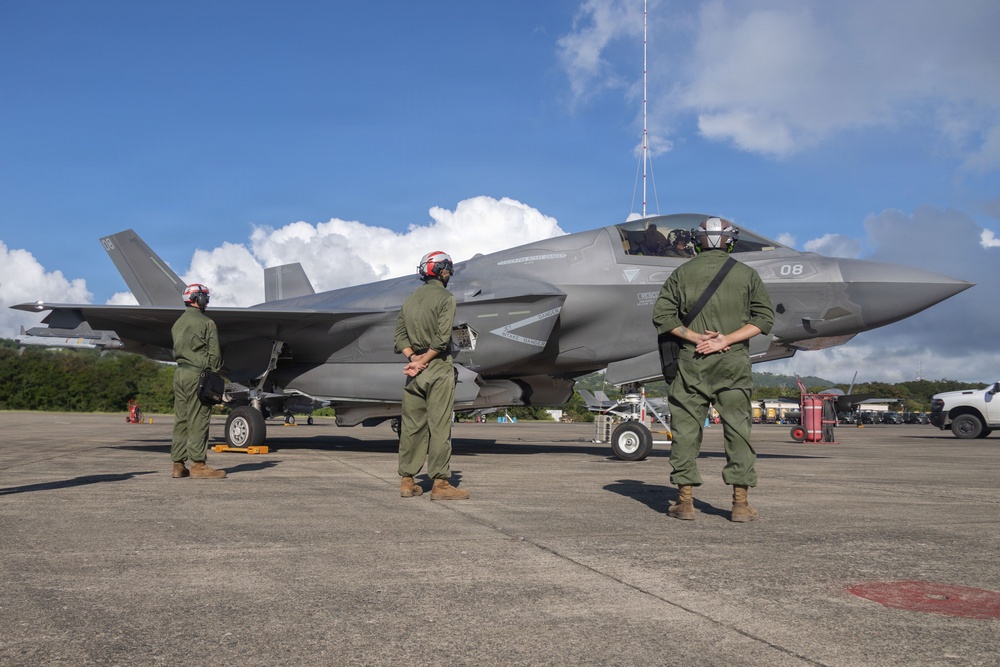 VMFA-225 conducts flight operations in Puerto Rico