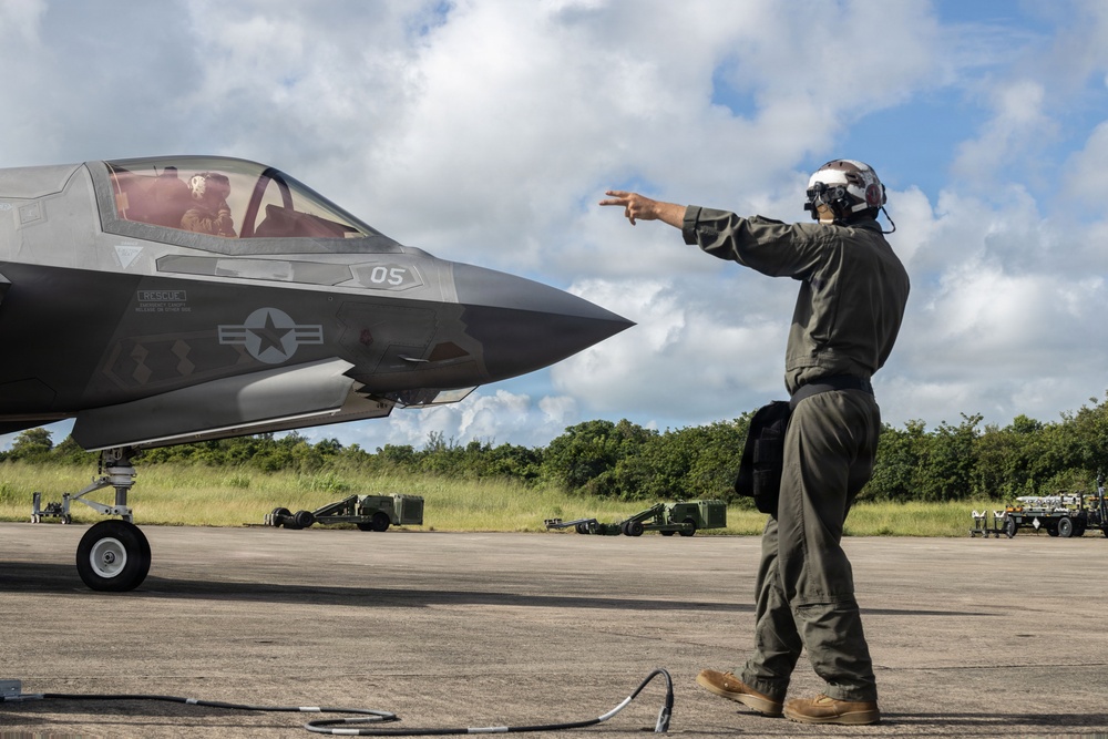VMFA-225 conducts flight operations in Puerto Rico