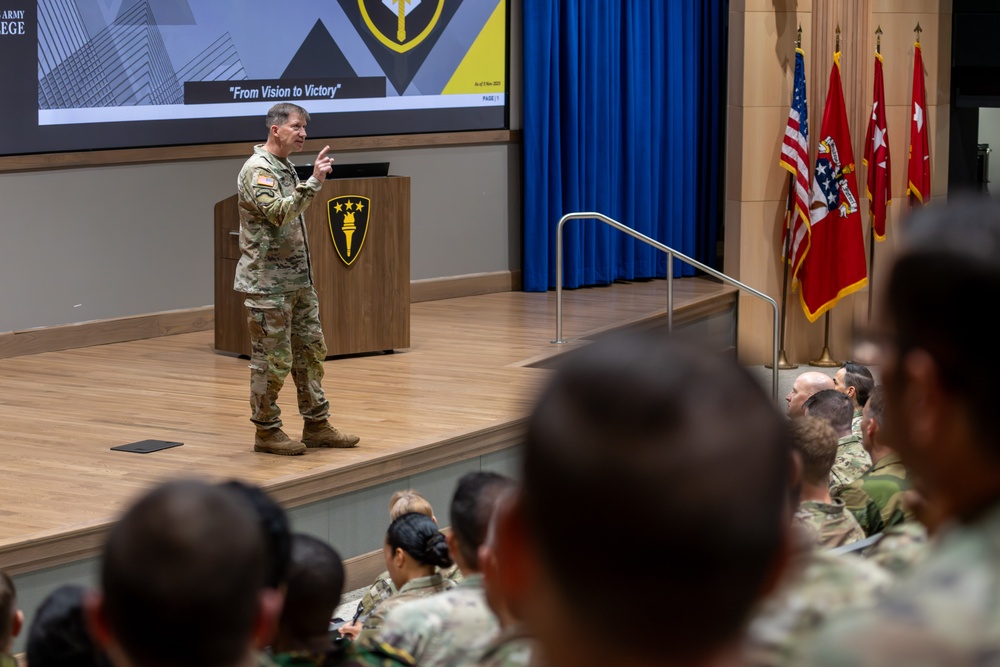 GEN Hodne Shares Modernization Goals with Future Leaders at the USAWC