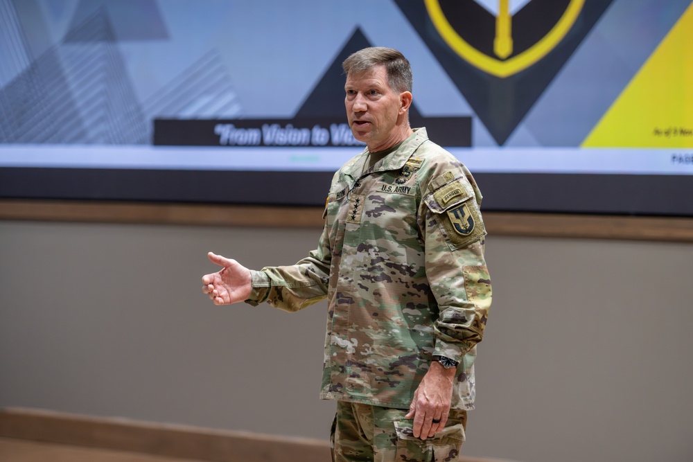 GEN Hodne Shares Modernization Goals with Future Leaders at the USAWC