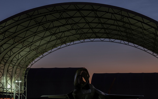 VMFA 122 Marines conduct flight operations during RUT