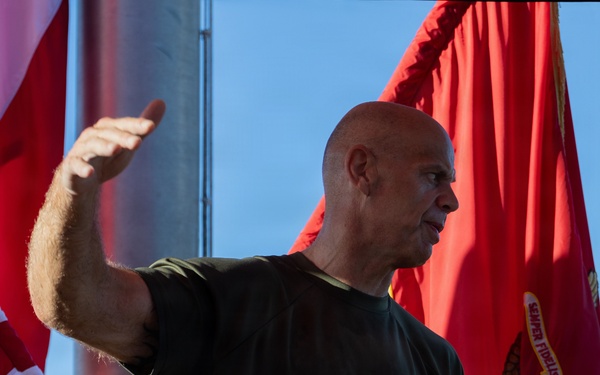 MARFORPAC conducts cake cutting ceremony