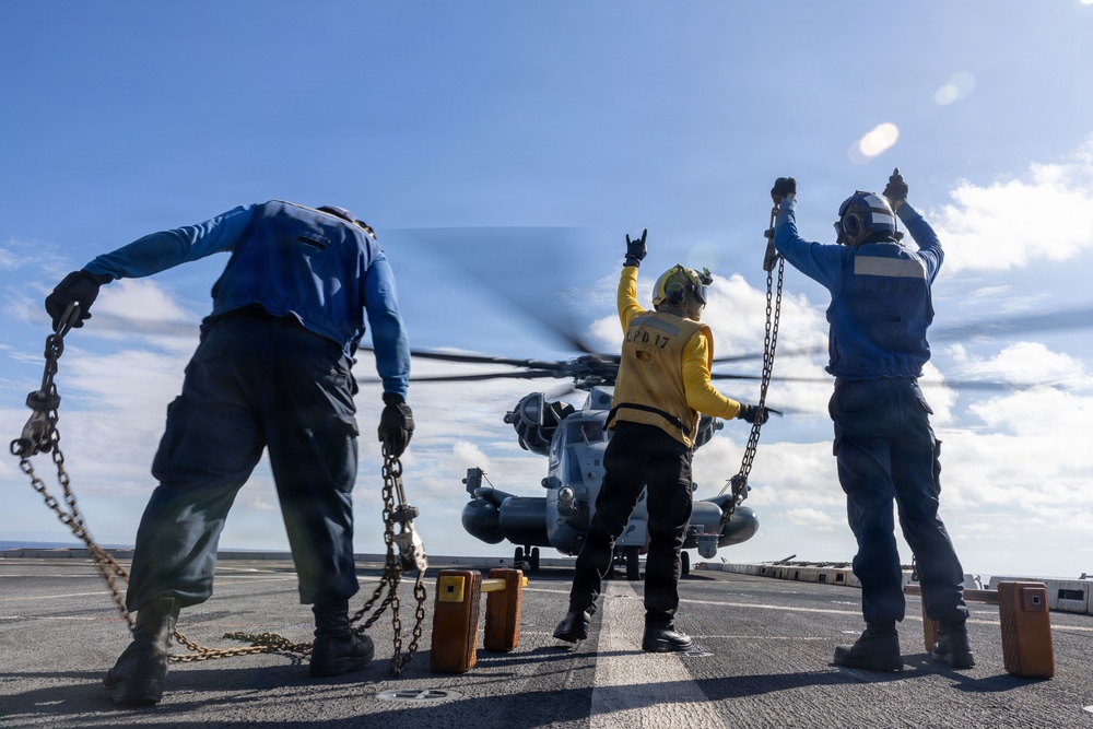 USS San Antonio (LPD 17) provides humanitarian relief to Jamaica
