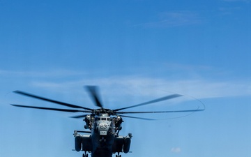 USS San Antonio (LPD 17) provides humanitarian relief to Jamaica.