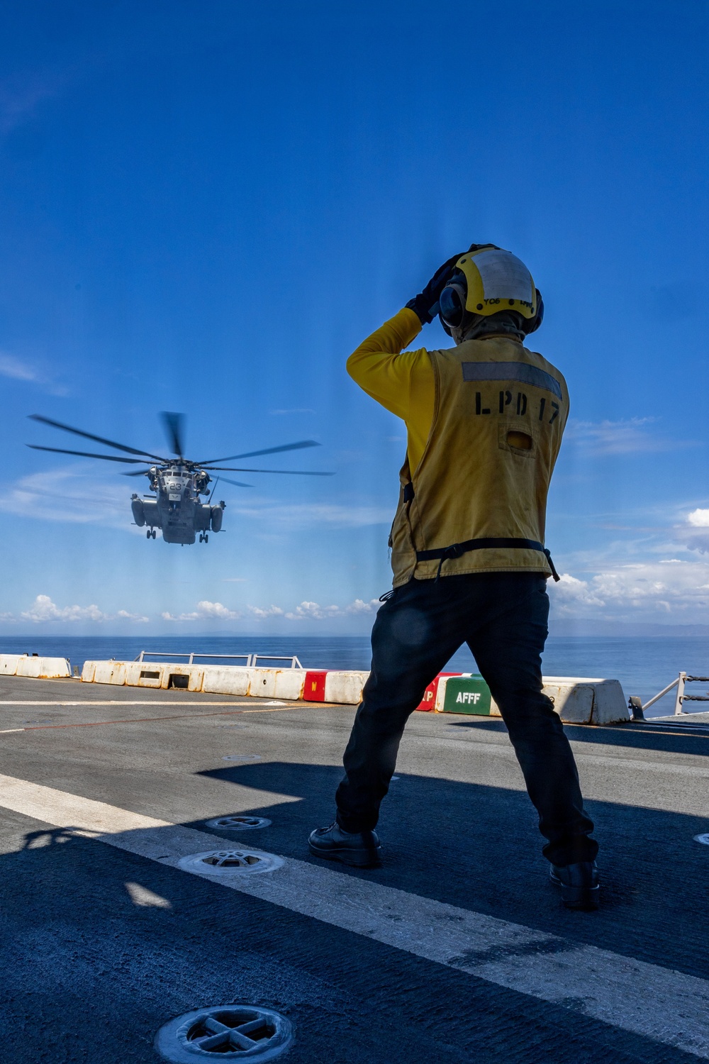 USS San Antonio (LPD 17) provides humanitarian relief to Jamaica.