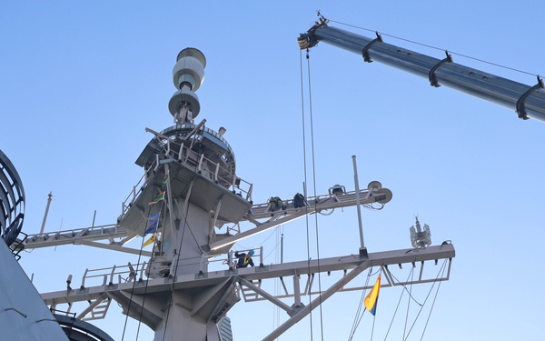 USS Roosevelt (DDG 80) Sailors Conduct Maintenance