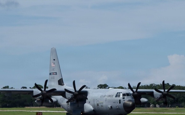 Hurricane Hunters fly storms in Atlantic, Pacific