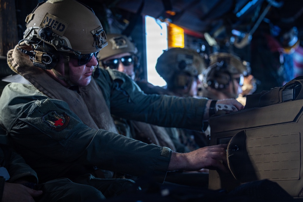 22nd MEU(SOC) | CLB 26 Arrives in Jamaica in Support of JTF Bravo