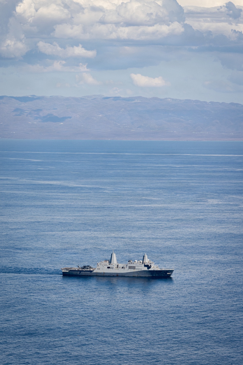 22nd MEU(SOC) | CLB 26 Arrives in Jamaica in Support of JTF Bravo