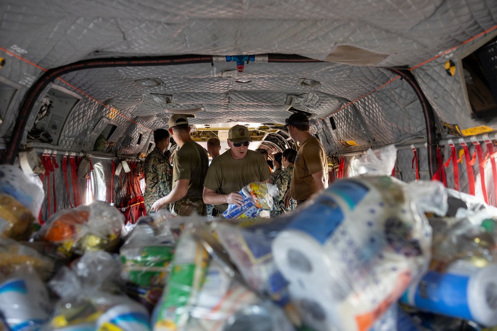 22nd MEU(SOC) | Joint Task Force-Bravo Load Supplies for Delivery