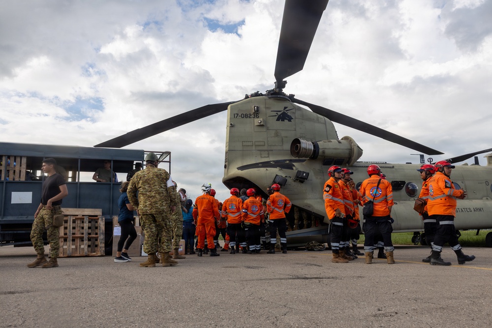 22nd MEU(SOC) | Joint Task Force-Bravo Load Supplies for Delivery