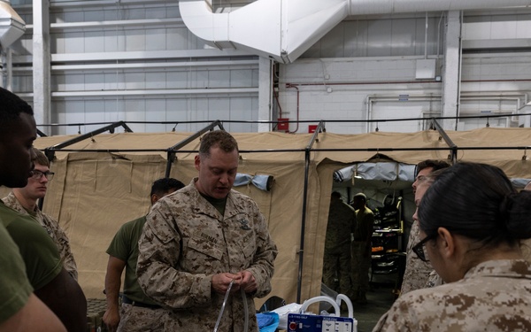 11th MEU Sailors demonstrate medical procedures during RUT