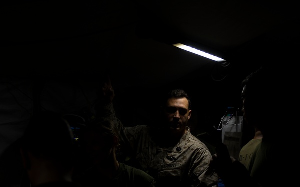 11th MEU Sailors demonstrate medical procedures during RUT