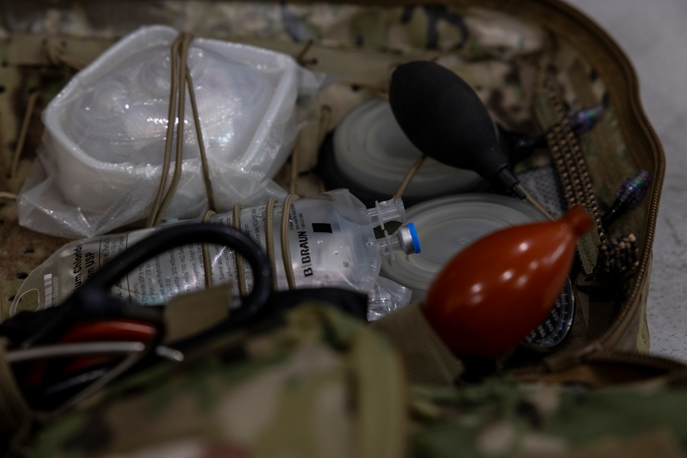 11th MEU Sailors demonstrate medical procedures during RUT