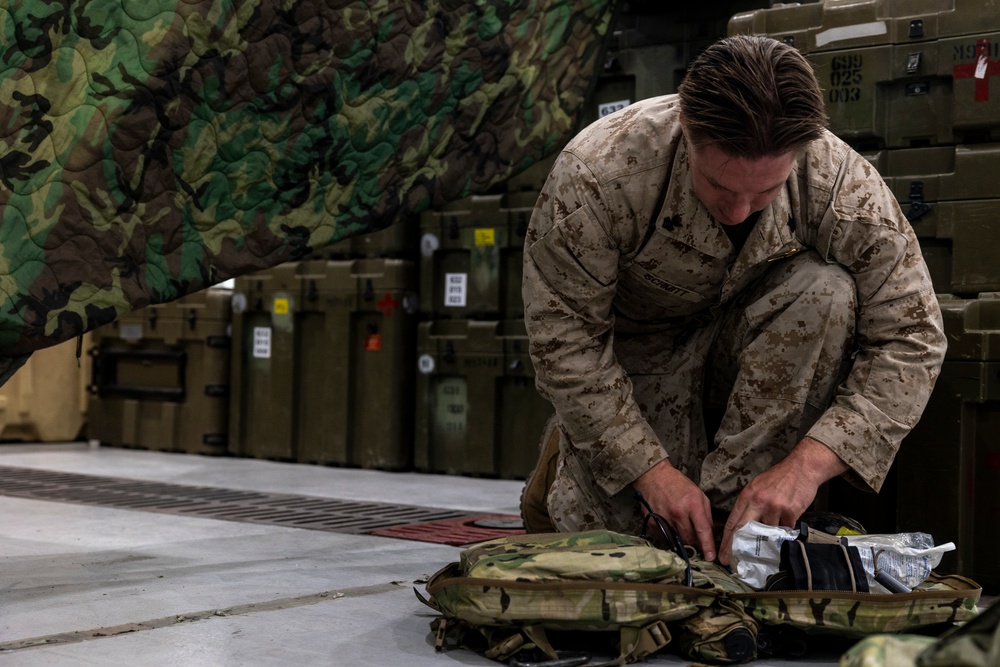 11th MEU Sailors demonstrate medical procedures during RUT