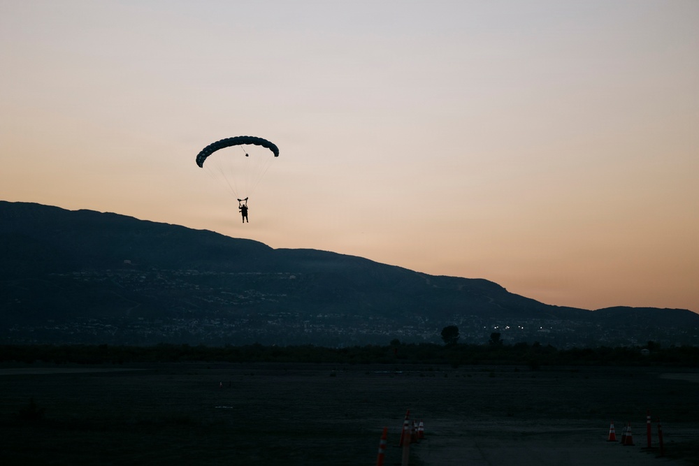 11th MEU Maritime Raid Force Conducts Military Free Fall