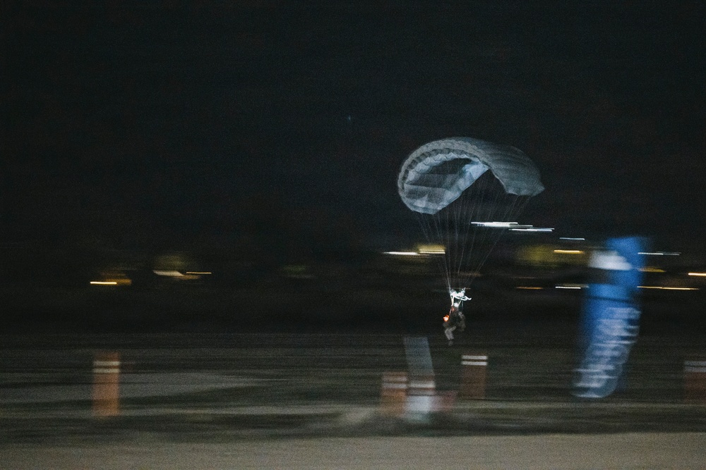 11th MEU Maritime Raid Force Conducts Military Free Fall