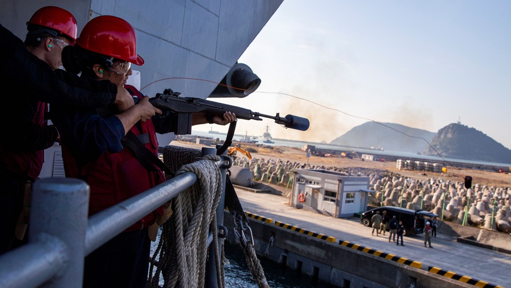 USS George Washington Strike Group Arrives in Busan