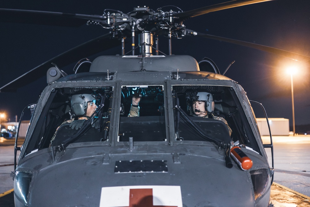 UH-60 Blackhawk Pilots and Crew Cheifs Train During November Annual Training