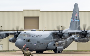 Man 'o War aircraft retired, crosses finish line at Kentucky Air Guard