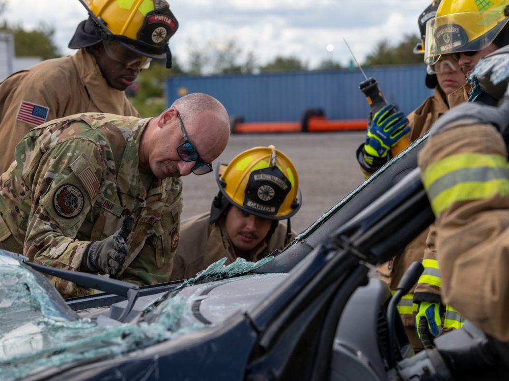 180FW Fire Protection Conduct Vehicle Extraction
