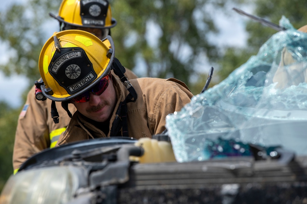 180FW Fire Protection Conduct Vehicle Extraction