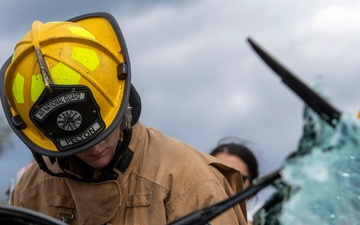 180FW Fire Protection Conduct Vehicle Extraction