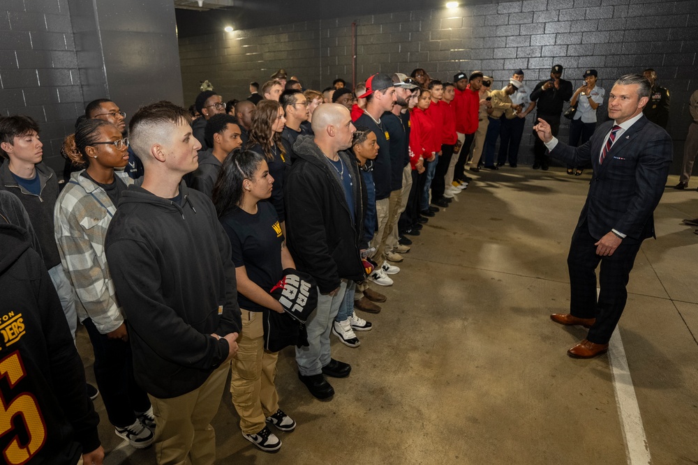 POTUS, SW Attend Washington Commanders Salute to Service Game