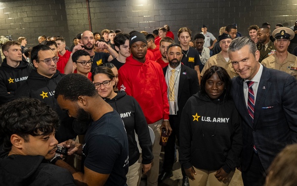 POTUS, SW Attend Washington Commanders Salute to Service Game