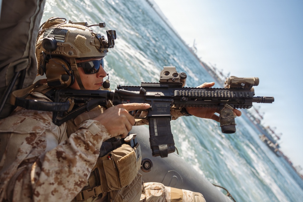 11th MEU Maritime Raid Force Conducts Maritime Interoperability Training