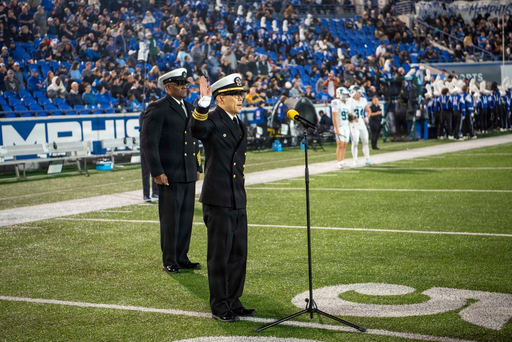 Service Members Recite the Oath of Enlistment