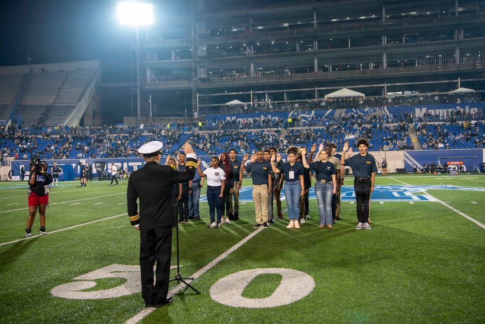 Future Service Members Recite the Oath of Enlistment