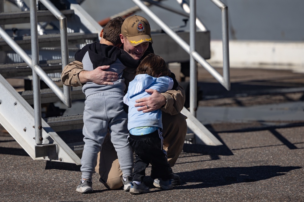 USS St. Louis (LCS 19) Returns to Naval Station (NAVSTA) Mayport