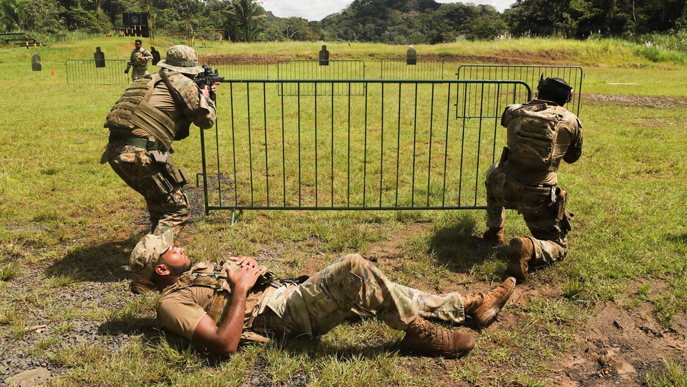 Headline  U.S. and Panama Security Services Conduct Medical and Live Fire Training