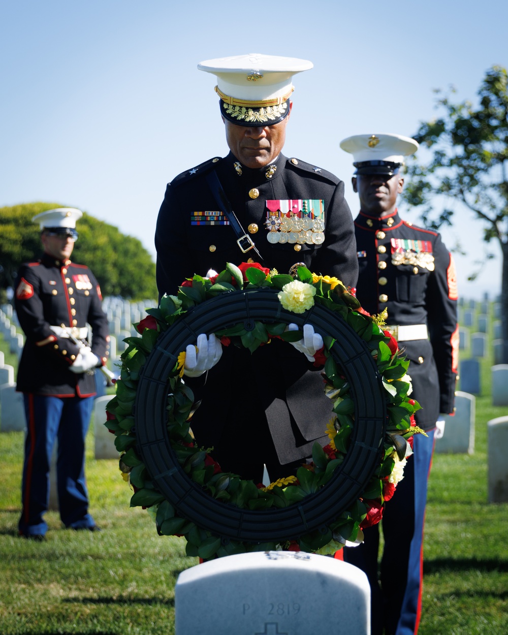 MCRD San Diego Conducts Wreath-Laying Ceremony at 9th SMMC Gravesite