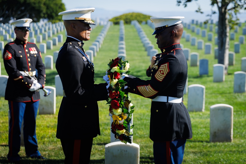MCRD San Diego Conducts Wreath-Laying Ceremony at 9th SMMC Gravesite