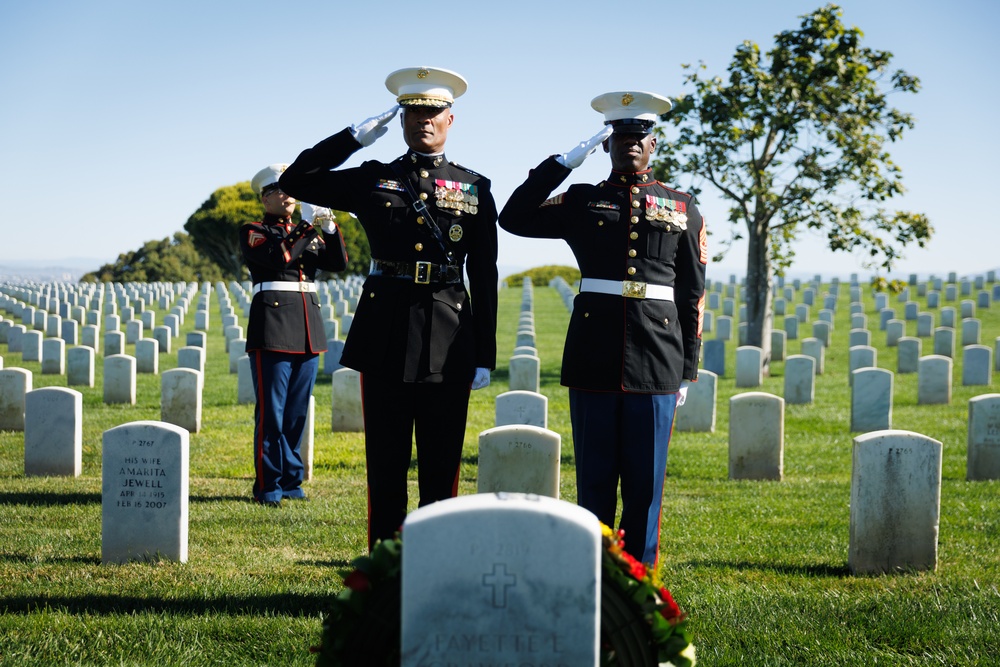 MCRD San Diego Conducts Wreath-Laying Ceremony at 9th SMMC Gravesite