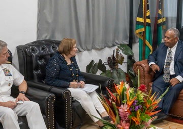 Adm. Steve Koehler, commander, U.S. Pacific Fleet, visits Vanuatu