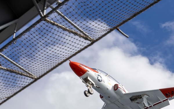 Daily Operations Aboard USS George H.W. Bush (CVN 77)