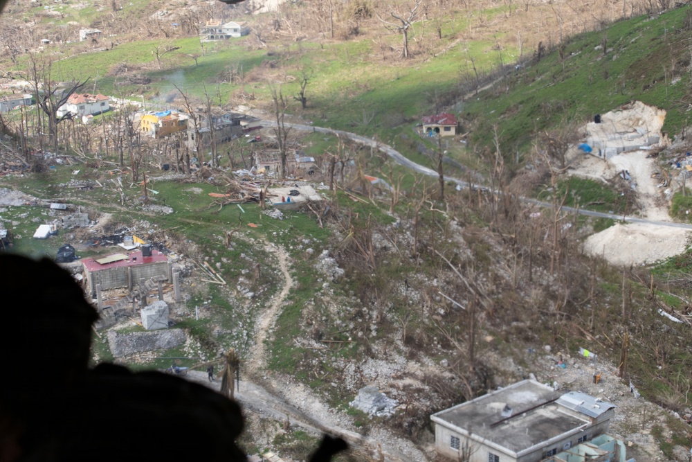 22nd MEU and JTF-Bravo Deliver Shelter materials in Jamaica