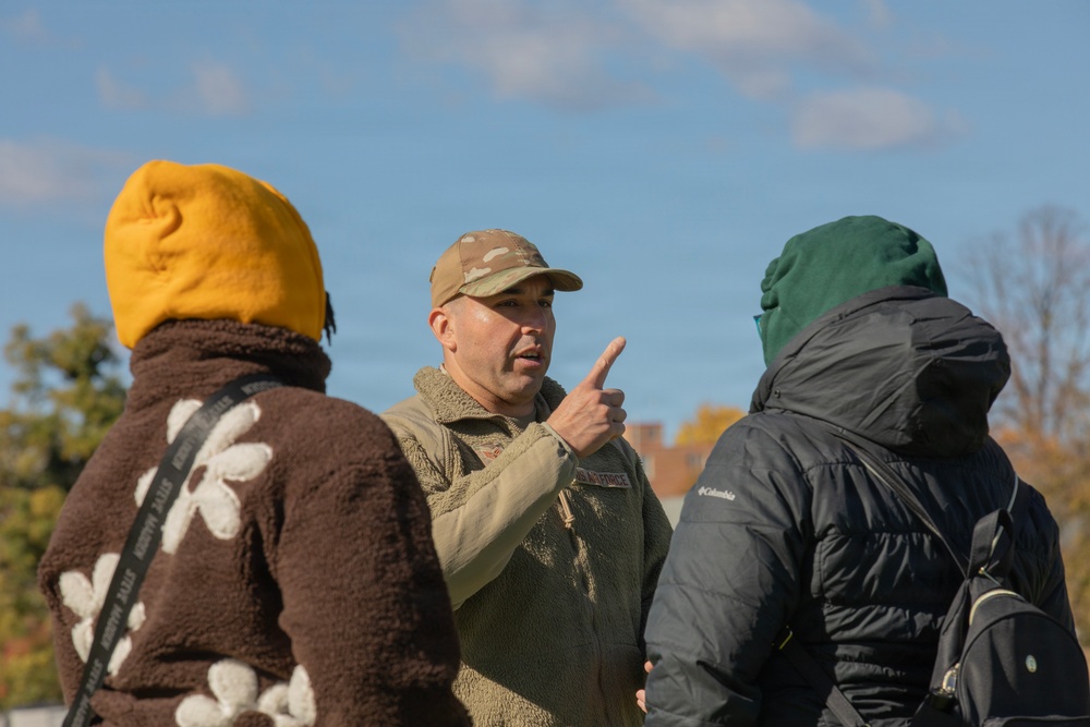 Airmen helps with local golf course Special Olympics program