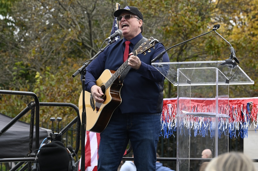 U.S. Soldiers support National Veterans Day Parade
