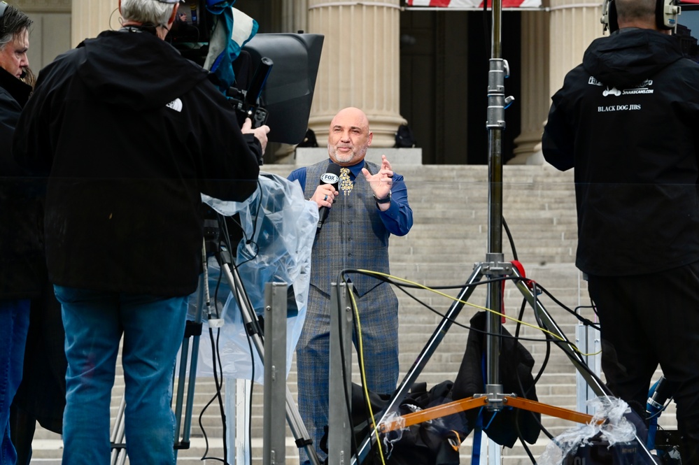 U.S. Soldiers support National Veterans Day Parade