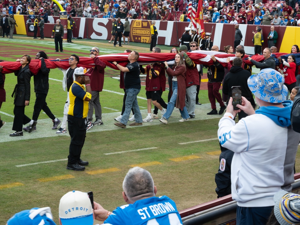 113th members attend Commanders Salute to Service