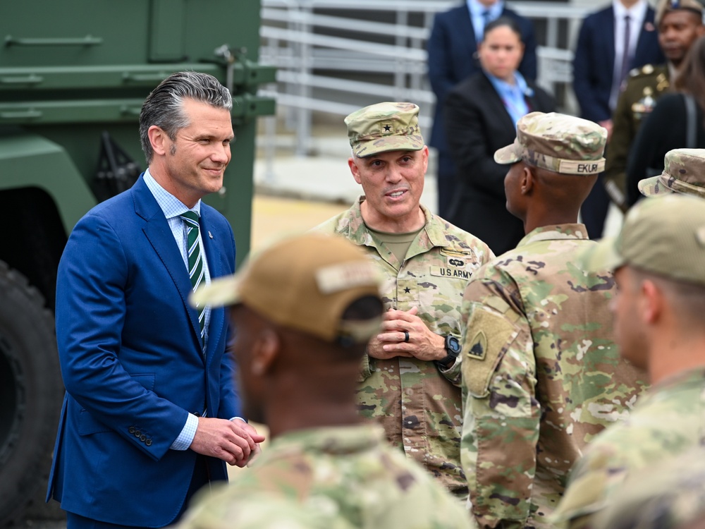 SECWAR visits U.S. Park Police, JTF - DC