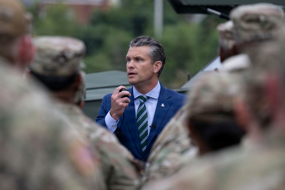 Sec War Visits U.S. Park Police H.Q.