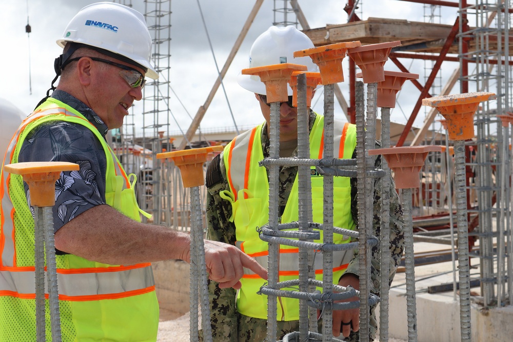 Veteran Construction Staff Pass Knowledge on to New Civil Engineering Corps Officers