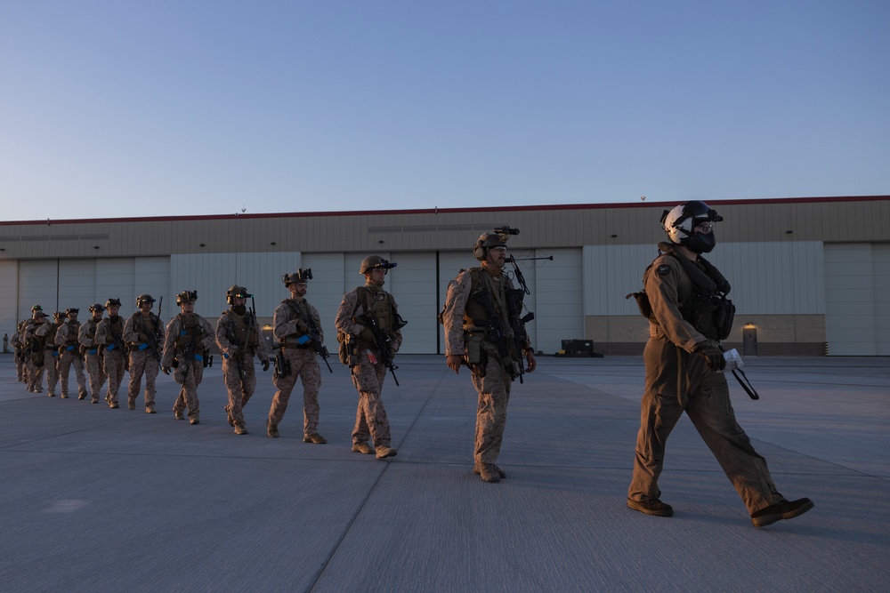 11th MEU Marines and Sailors conduct nighttime raid during RUT
