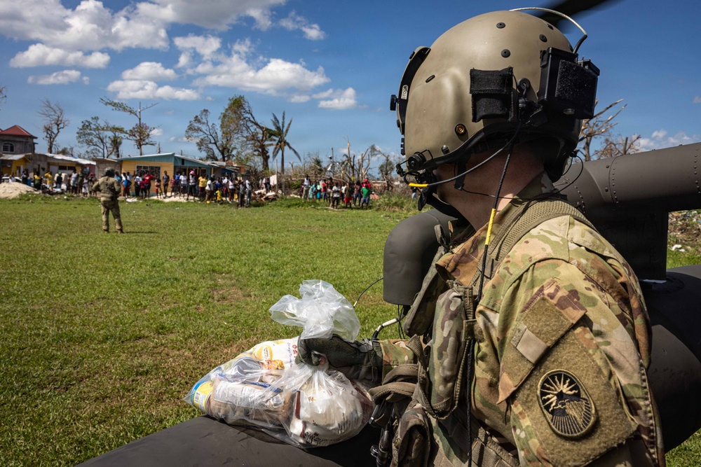 22nd MEU(SOC) | Joint Task Force – Bravo Delivers Food and Water