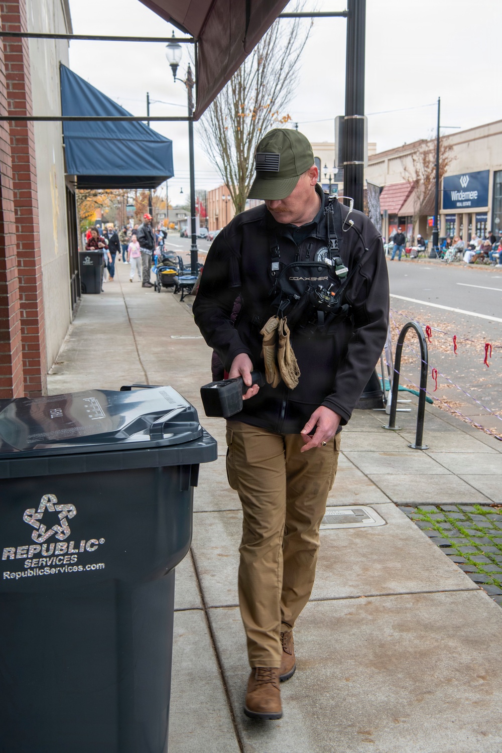 Oregon National Guard’s 102nd CST provides support for the Linn County Veterans Day Parade
